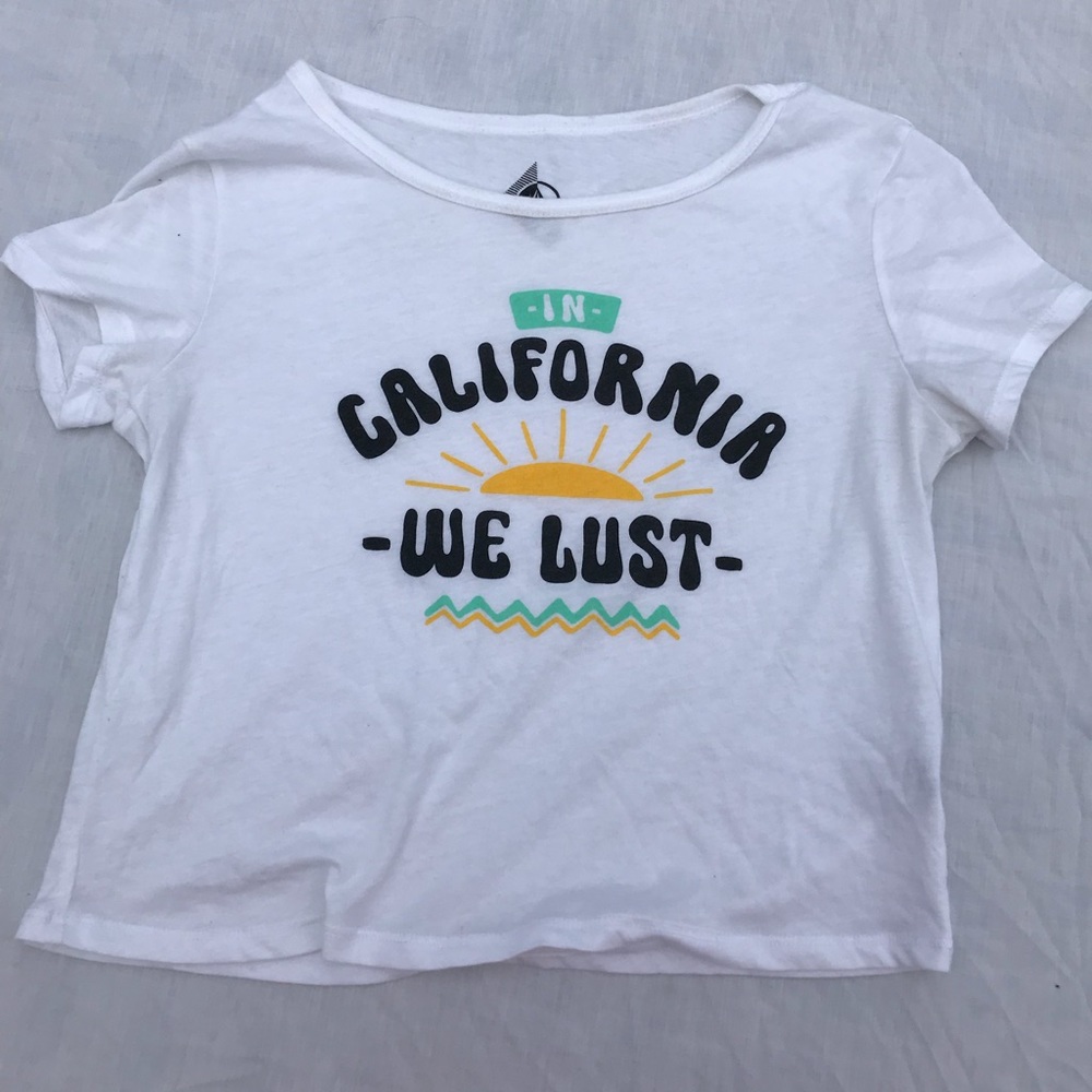 ☀️ “in California we lust” crop top ☀️